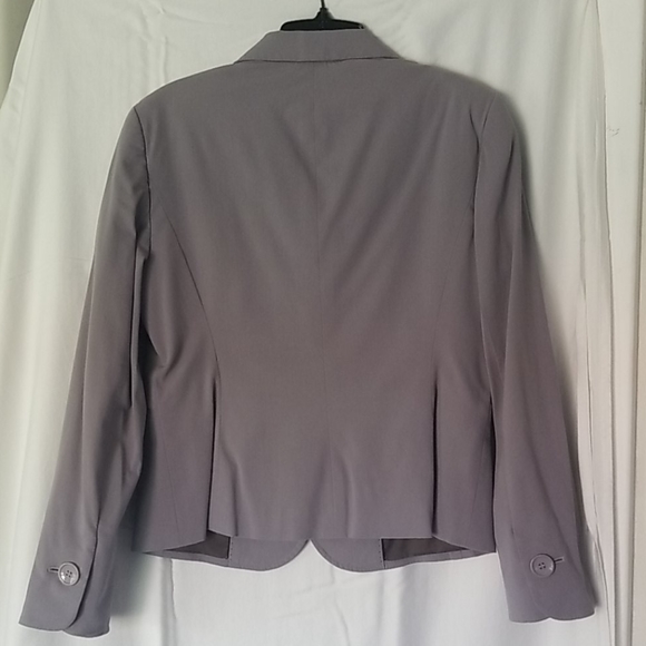 Clothes - Picture 3 of 3